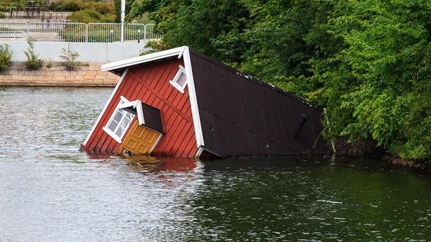 房子被水淹了一半